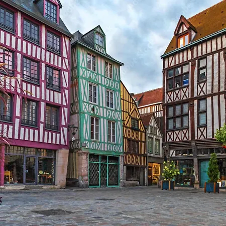 Apartment Le Red Touch Votre F2 Au Coeur De ! Rouen